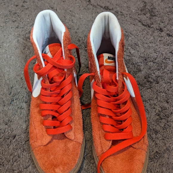 Nike Blazers - Picture 3 of 4